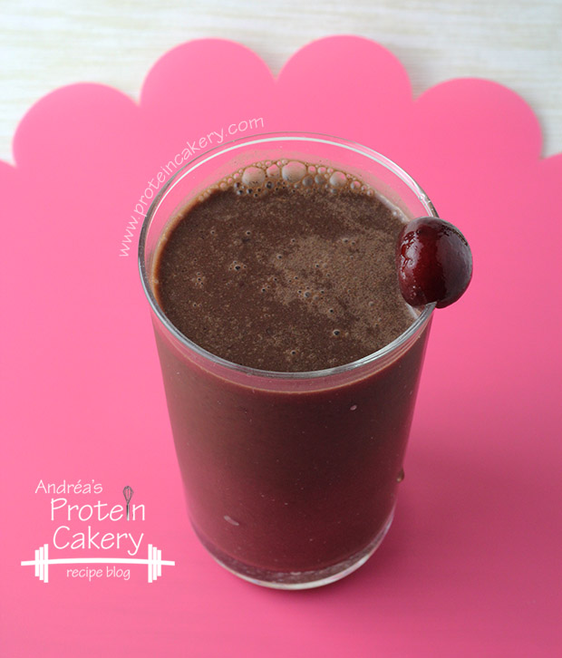 protein-cakery-cherry-chocolate-hemp-shake