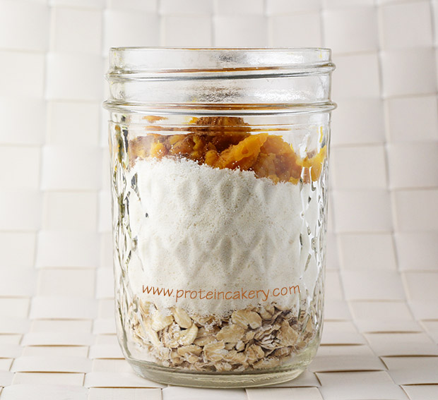 pumpkin-spice-overnight-protein-oats-easy