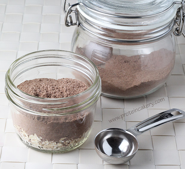 peppermint-hot-cocoa-overnight-protein-oats-whey