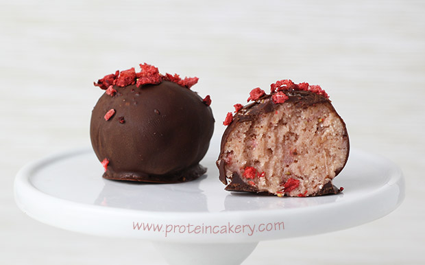 strawberry-protein-truffles-whey