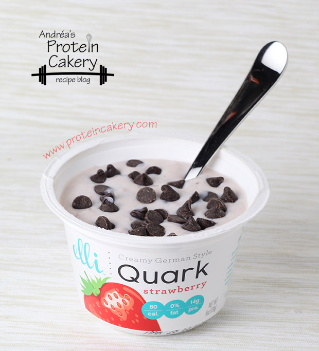 protein-cakery-strawberry-chocolate-chip-protein-quark