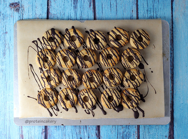 chocolate-drizzled-banana-protein-donuts-protein-cakery-gluten-free