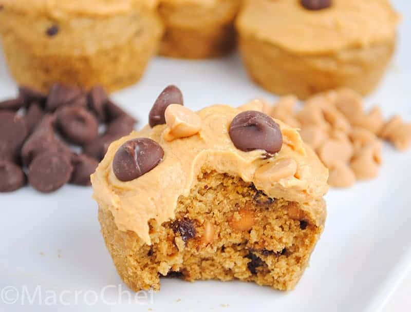 peanut-butter-chocolate-chip-protein-cupcakes