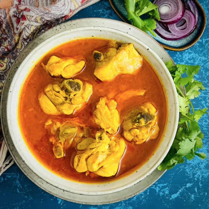 bowl of Indian chicken curry