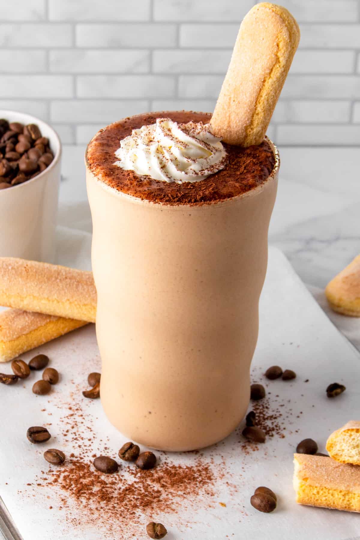 tiramisu shake with cookies.