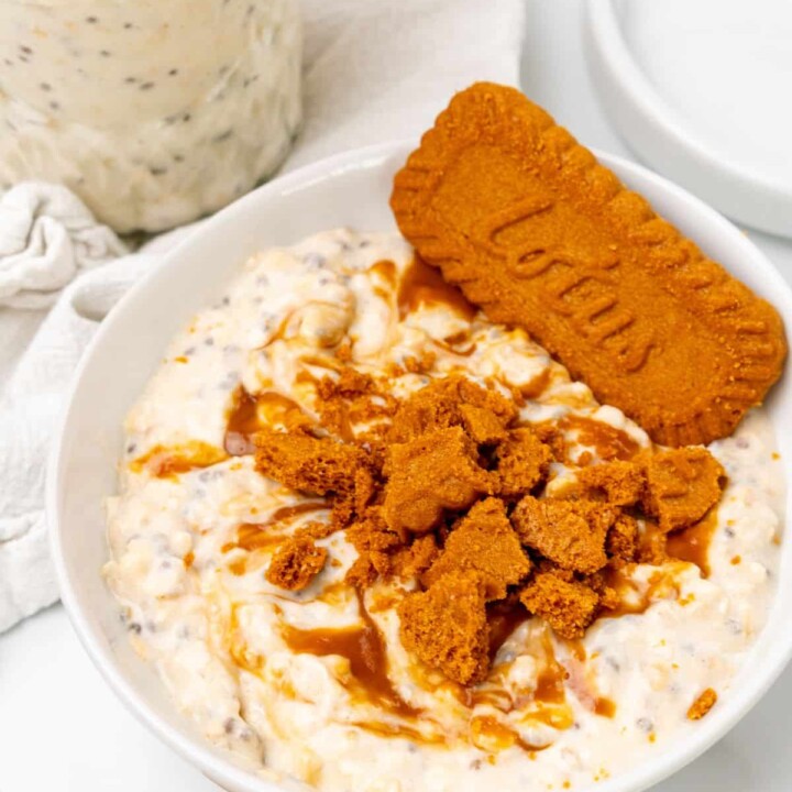 biscoff overnight protein oats in a bowl.