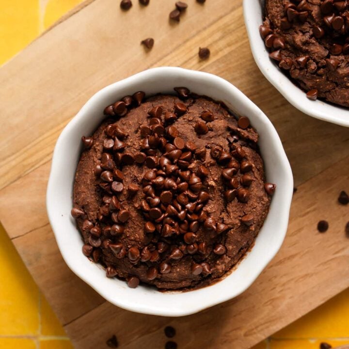 individual servings of high protein baked oats with chocolate chips.